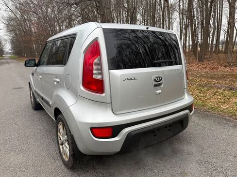 Used 2013 Kia Soul + w/ Audio Pkg image 3