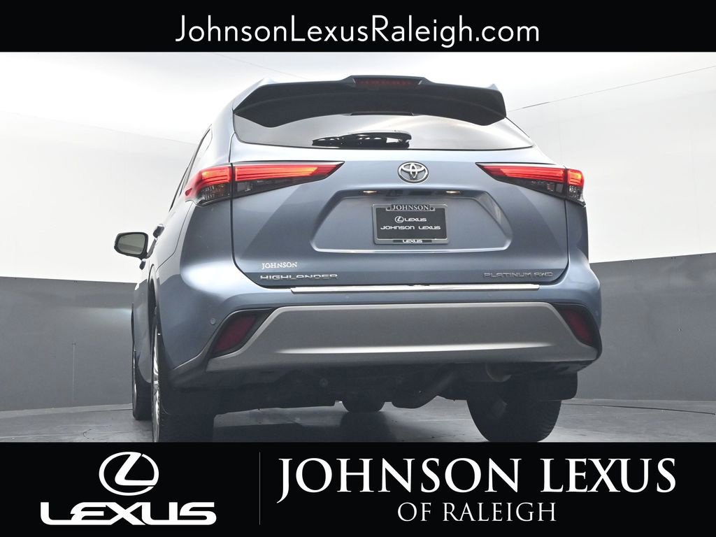 Used 2021 Toyota Highlander Platinum AWD/4WD image 19