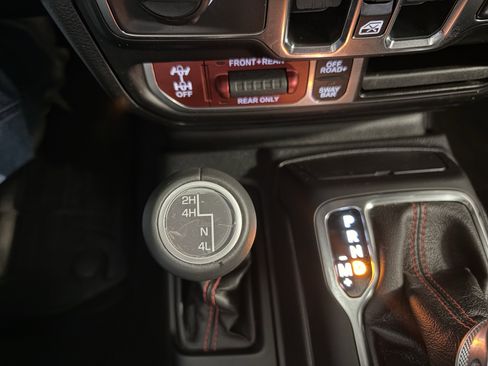 Used 2023 Jeep Gladiator Rubicon w/ LED Lighting Group image 19