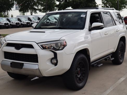 Used 2019 Toyota 4Runner TRD Off-Road Premium AWD/4WD image 7