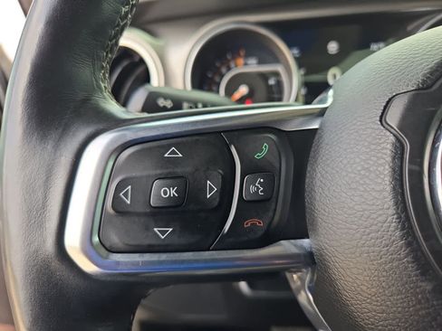 Used 2018 Jeep Wrangler Unlimited Sahara AWD/4WD image 21