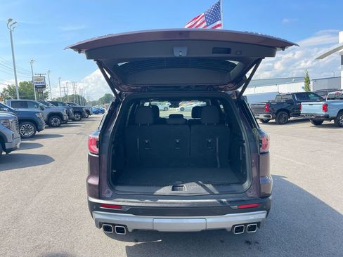 Used 2025 GMC Acadia Elevation image 30