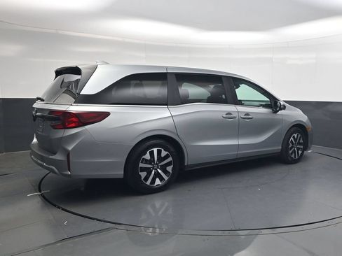 Used 2025 Honda Odyssey EX-L image 4