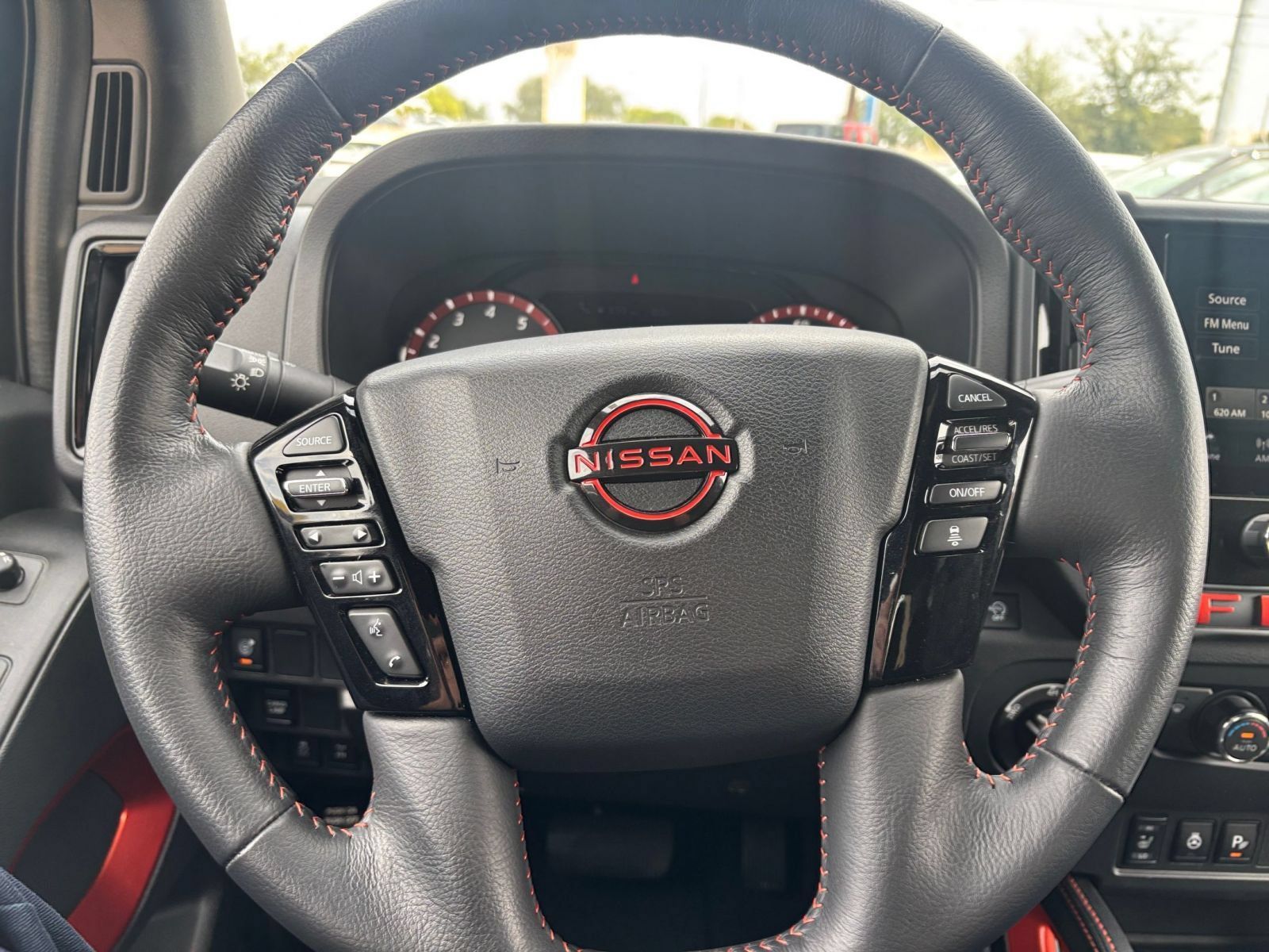 Used 2026 Nissan Frontier PRO-4X AWD/4WD image 27