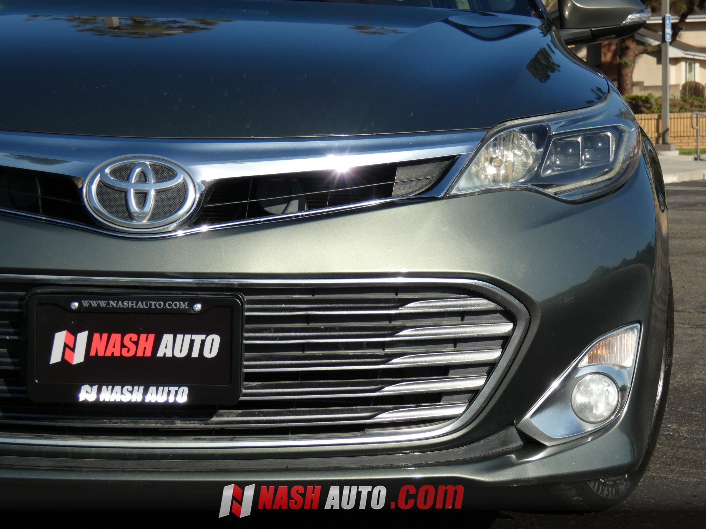 Used 2013 Toyota Avalon Limited FWD image 16