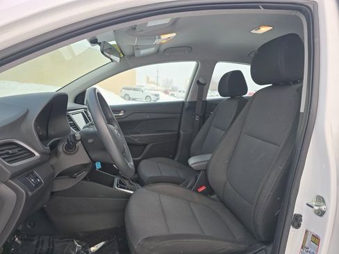 Used 2022 Hyundai Accent SEL image 12