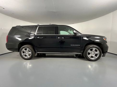 Used 2020 Chevrolet Suburban Premier AWD/4WD image 8