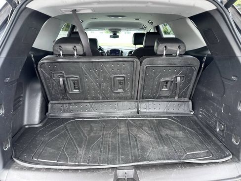 Used 2020 Chevrolet Traverse RS w/ LPO, Floor Liner Package AWD/4WD image 17