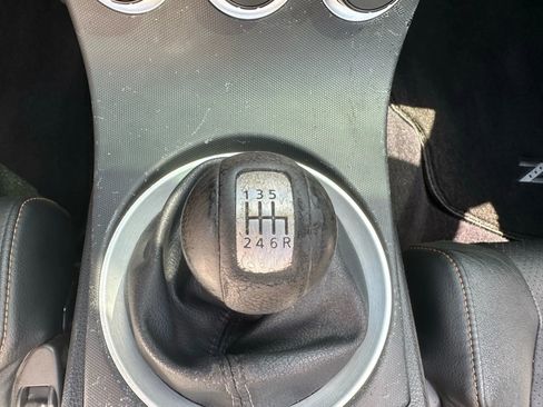 Used 2005 Nissan 350Z Touring image 31