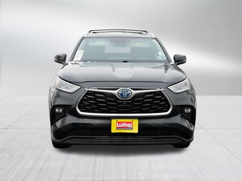 Used 2021 Toyota Highlander Limited image 2
