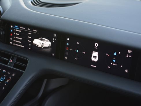 Certified 2020 Porsche Taycan 4S AWD/4WD image 27