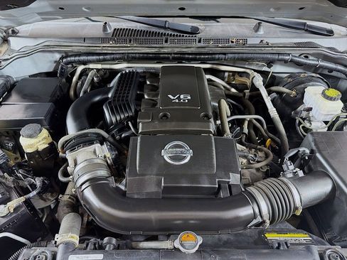 Used 2019 Nissan Frontier SL image 17