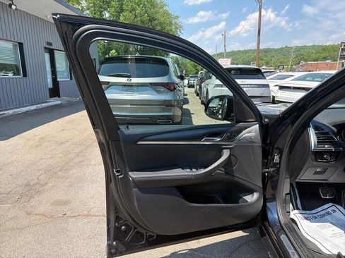 Used 2022 BMW X3 xDrive30i w/ M Sport Package AWD/4WD image 17