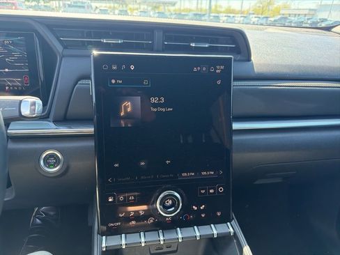 Used 2025 GMC Terrain Elevation image 12