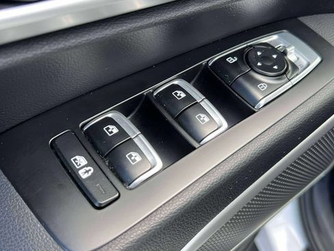 Used 2022 Kia Telluride LX AWD/4WD image 18