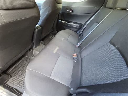 Used 2019 Toyota C-HR XLE image 17