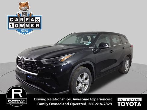 Used 2023 Toyota Highlander L AWD/4WD image 1
