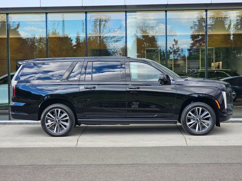 New 2026 Cadillac Escalade ESV Sport AWD/4WD image 6