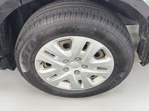 Used 2020 Dodge Journey SE w/ SE Popular Equipment Group FWD image 11