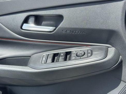 New 2026 Nissan Sentra SR w/ Floor Mat Package FWD image 5