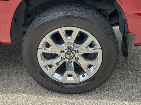 Used 2021 Nissan Titan SL AWD/4WD image 5