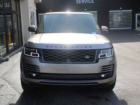 Used 2021 Land Rover Range Rover Westminster Edition image 3