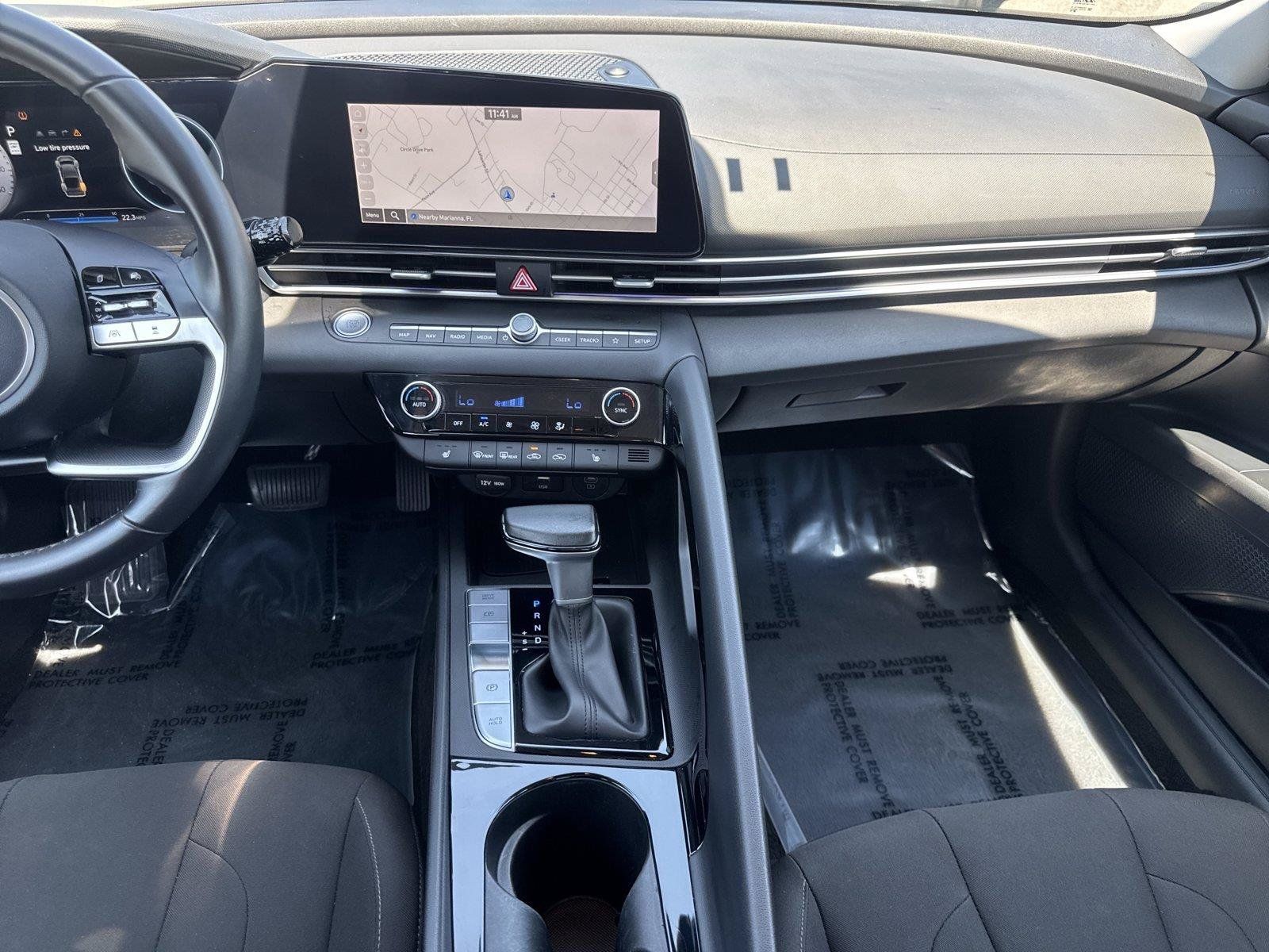 Used 2025 Hyundai Elantra SEL FWD image 15