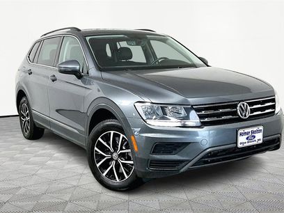 Used 2021 Volkswagen Tiguan SE w/ Panoramic Sunroof Package