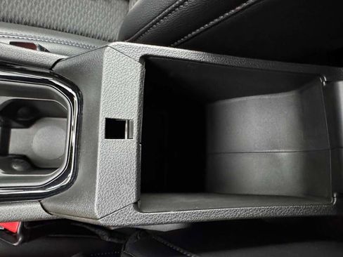 New 2026 Jeep Compass Latitude image 32