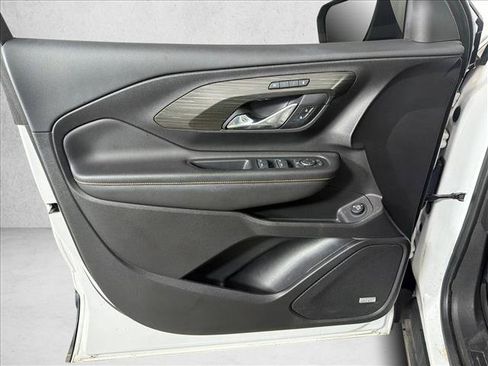 Used 2021 GMC Terrain SLT w/ Infotainment Package II FWD image 12