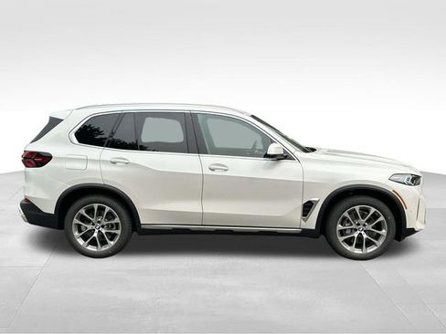 New 2026 BMW X5 xDrive40i AWD/4WD image 2