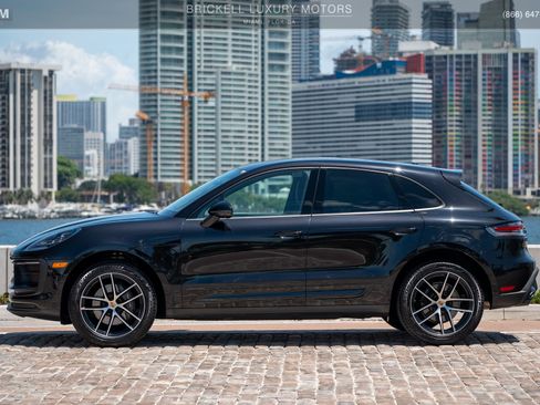 Used 2024 Porsche Macan image 3