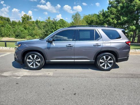 Used 2024 Honda Pilot Elite image 2