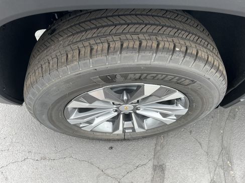 New 2027 Chevrolet Equinox LT AWD/4WD image 10