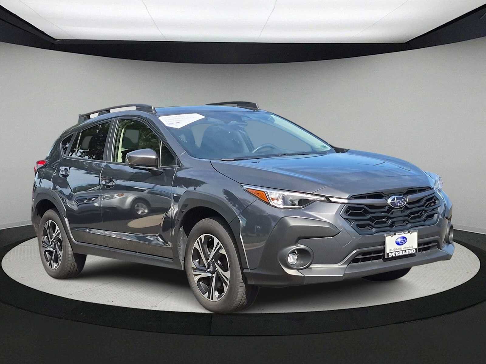 Used 2024 Subaru Crosstrek 2.0i Premium AWD/4WD image 2