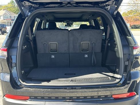 New 2025 Jeep Grand Cherokee L Limited image 8