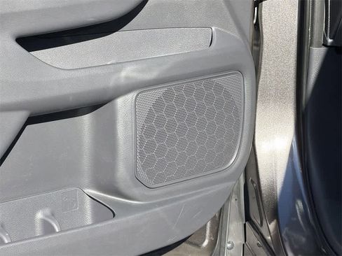 Used 2022 Toyota Sienna XLE w/ XLE Plus Package image 25