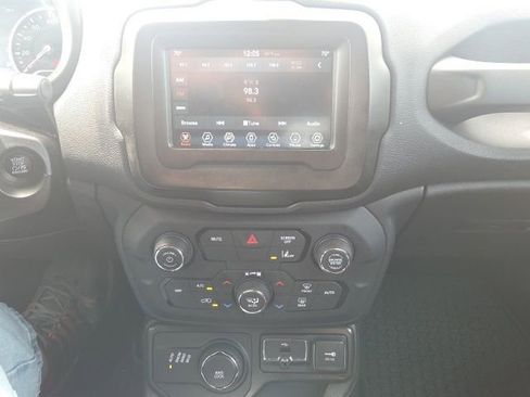 Used 2021 Jeep Renegade Latitude w/ Convenience Group AWD/4WD image 26