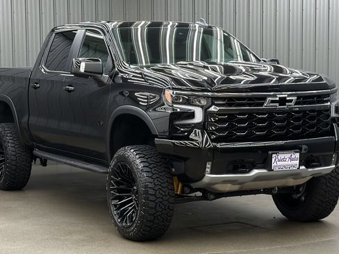 Used 2026 Chevrolet Silverado 1500 ZR2 w/ Dark Appearance Package AWD/4WD image 7