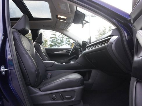 Used 2025 INFINITI QX60 Luxe image 37