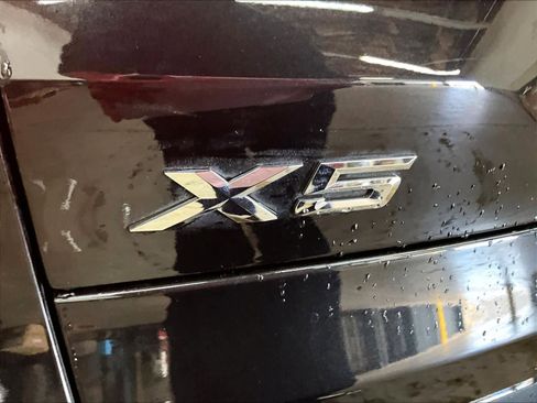 Used 2024 BMW X5 xDrive40i w/ Premium Package image 11