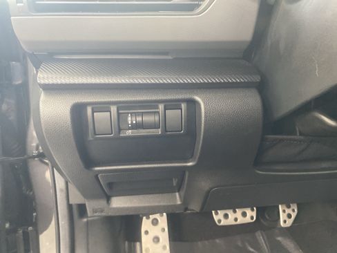 Used 2025 Subaru Forester Premium AWD/4WD image 18