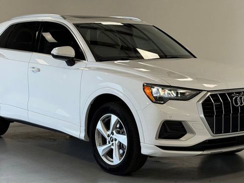 Used 2022 Audi Q3 2.0T Premium w/ Convenience Package AWD/4WD image 6
