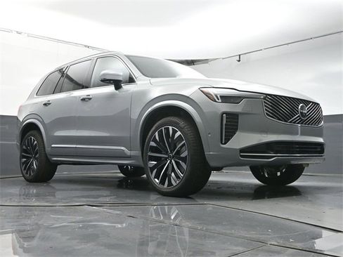 Used 2026 Volvo XC90 B6 Plus w/ Protection Package Premier image 34