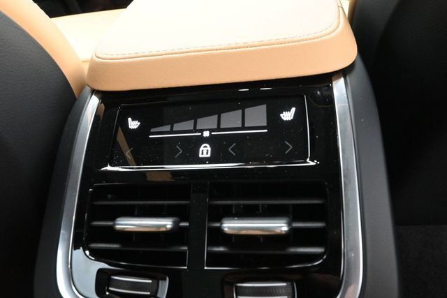 Used 2023 Volvo XC90 T8 Ultimate AWD/4WD image 34