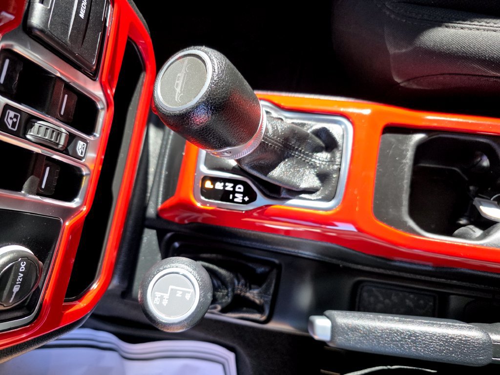 Used 2021 Jeep Gladiator Sport AWD/4WD image 30