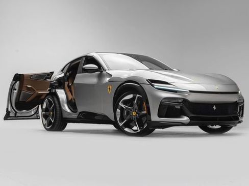 Used 2024 Ferrari Purosangue image 10