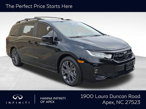 Used 2026 Honda Odyssey Touring image 1