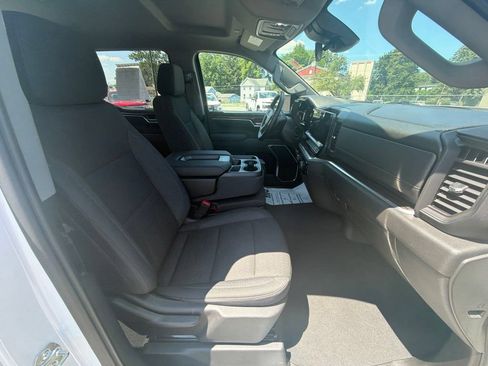 Used 2026 Chevrolet Silverado 1500 RST AWD/4WD image 40