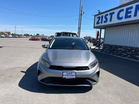 Used 2023 Kia Forte LXS FWD image 5